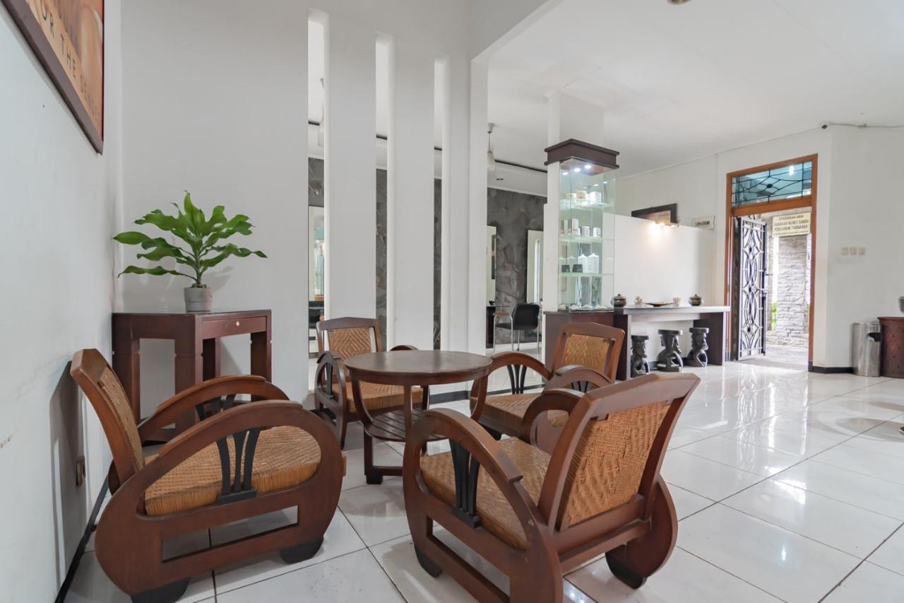 Imelda Residence Setrasari Redpartner Бандунг Экстерьер фото